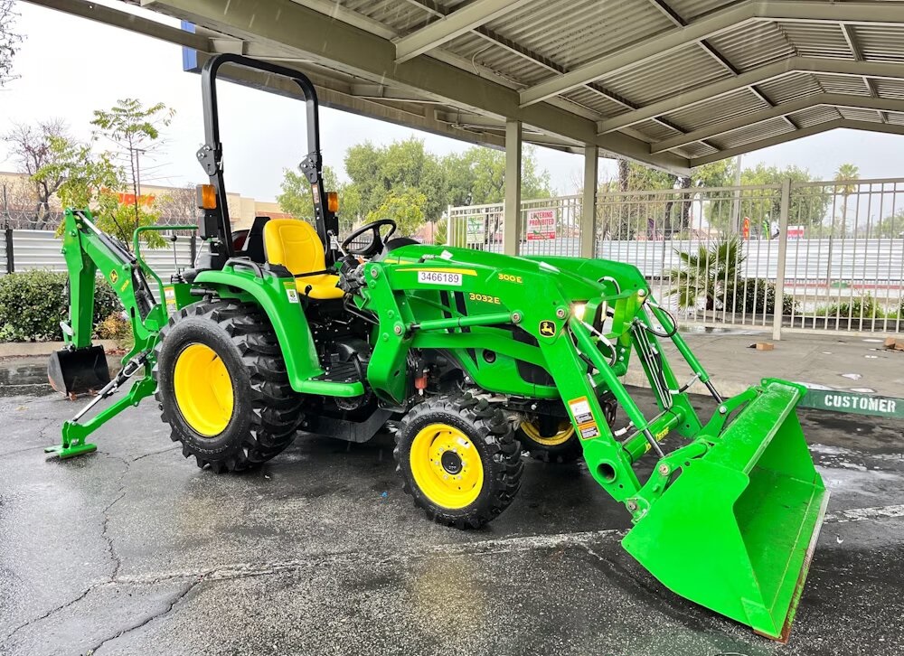 2023 John Deere 3032E 4x4 Backhoe Loader