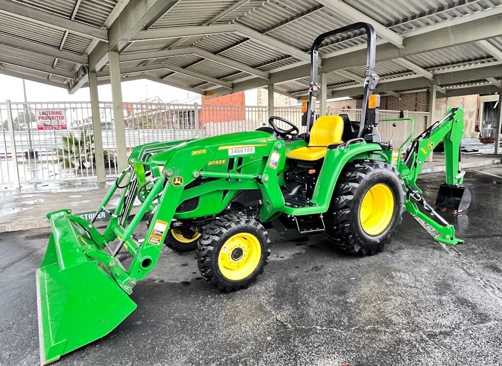 2023 John Deere 3032E 4x4 Backhoe Loader