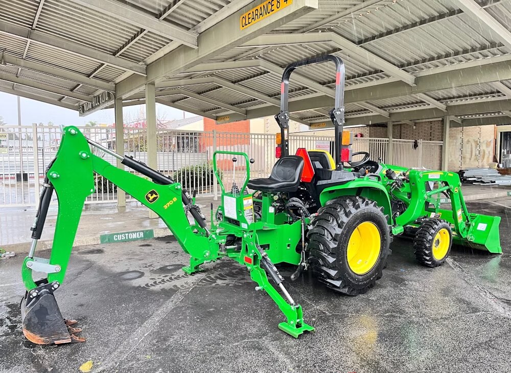 2023 John Deere 3032E 4x4 Backhoe Loader